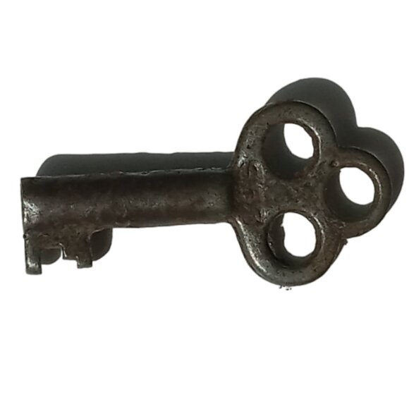 Old Antique Skeleton Key, Collectible Key, Small Key - Picture 2 of 7